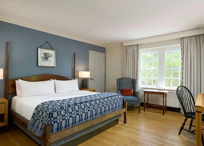 Williamsburg Lodge, Autograph Collection
